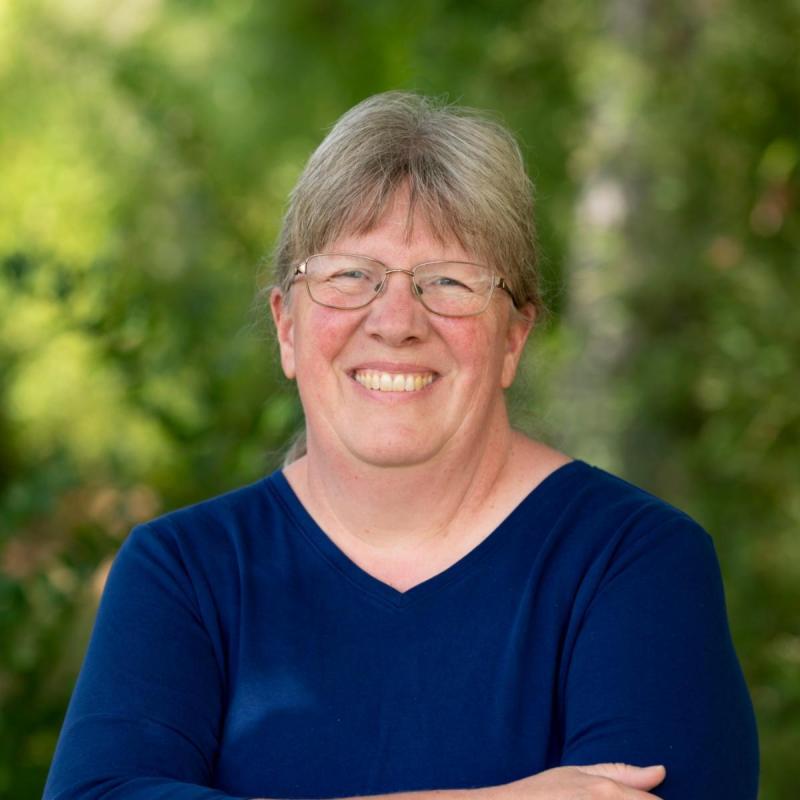 Dean Elisabeth Wade